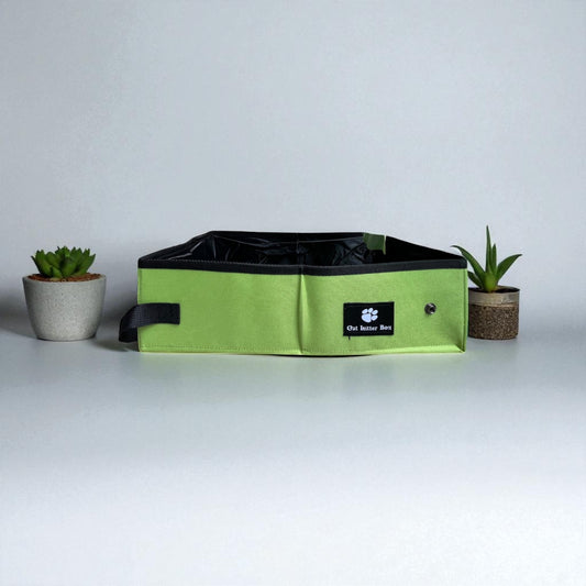 Travel-Ready Foldable Cat Litter Box – Waterproof & Leak-Proof